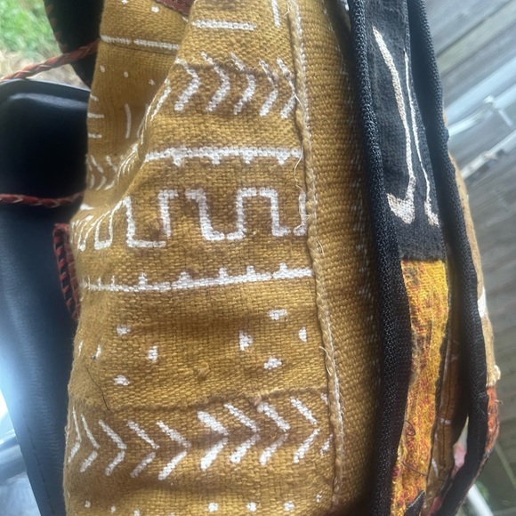 African Backpack - Picture 3 of 8